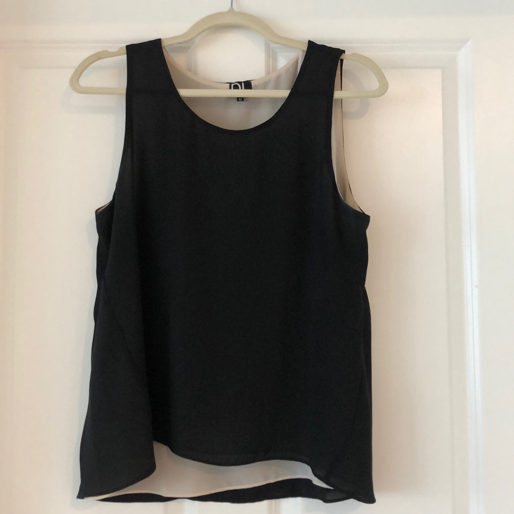 Black flowy tank top, Daily Look size M